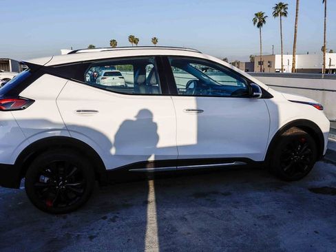 Used 2023 Chevrolet Bolt EUV Premier w/ Redline Edition image 13