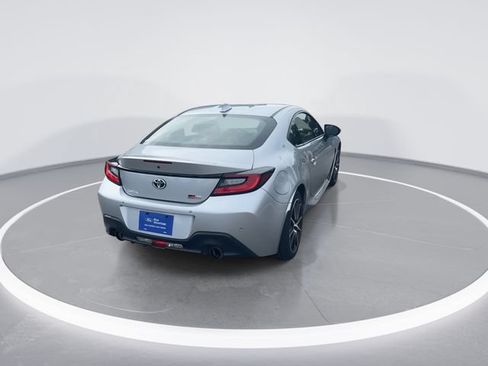 Used 2023 Toyota GR86 w/ ALL Weather Mat Package (TMS) RWD image 6