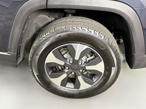 Used 2023 Jeep Grand Cherokee 4WD 4xe image 38