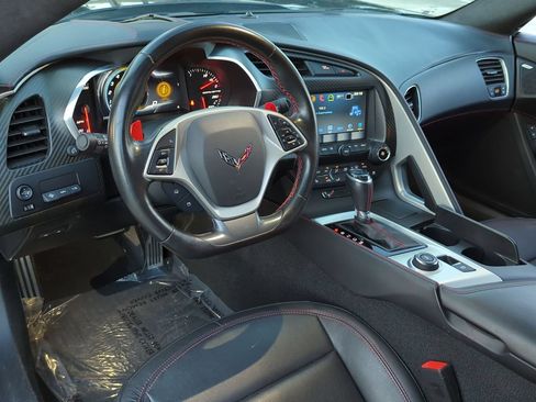 Used 2019 Chevrolet Corvette Stingray Coupe RWD image 9