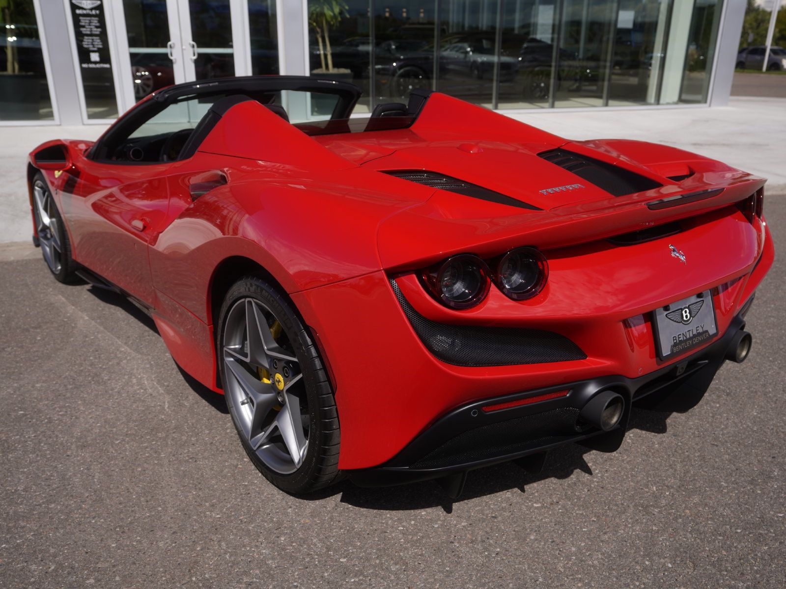 Used 2023 Ferrari F8 Tributo RWD image 21