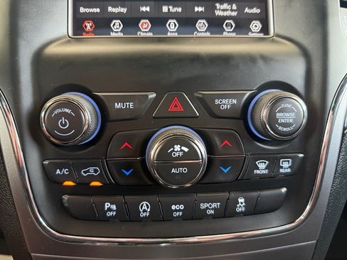 Used 2018 Jeep Grand Cherokee Laredo AWD/4WD image 22