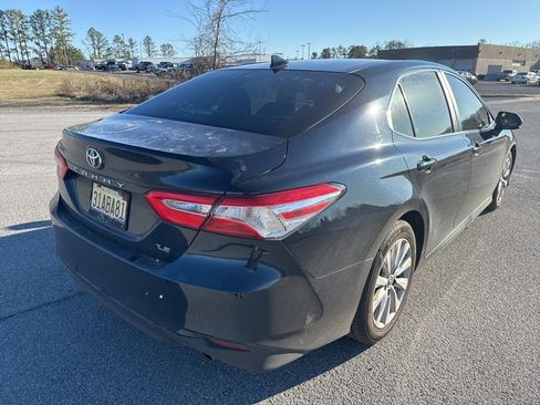 Used 2020 Toyota Camry LE image 8