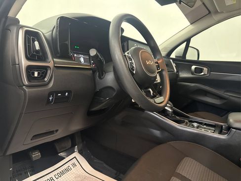 Used 2022 Kia Sorento LX FWD image 32