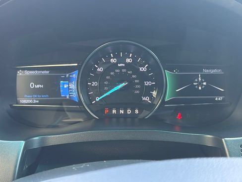 Used 2016 Ford Explorer XLT w/ Equipment Group 202A FWD image 18