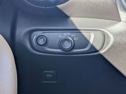 Used 2021 Chevrolet Blazer LT image 24