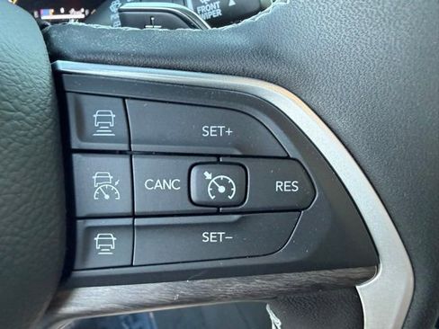 New 2025 Jeep Grand Cherokee L Limited w/ Trailer Tow Package image 15