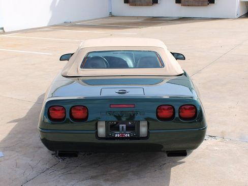 Used 1996 Chevrolet Corvette Convertible RWD image 30