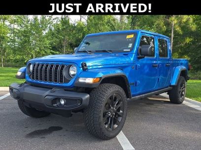 Used 2025 Jeep Gladiator Sport