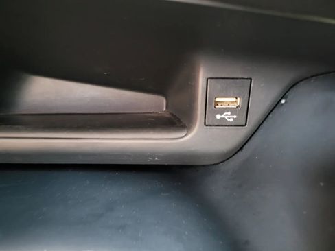 Used 2020 Toyota C-HR LE image 19