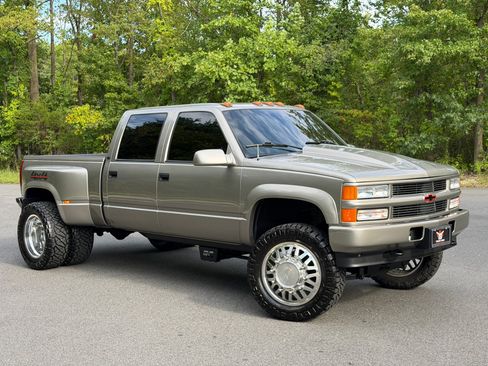 Used 1999 Chevrolet Silverado 3500 4x4 Crew Cab w/ Preferred Equipment Group 3 image 12