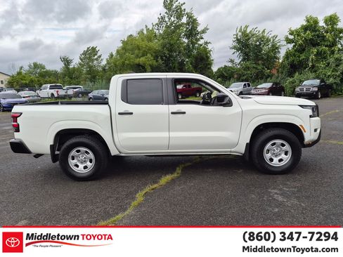 Used 2022 Nissan Frontier S w/ Technology Package AWD/4WD image 2