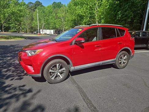 Used 2016 Toyota RAV4 XLE image 1