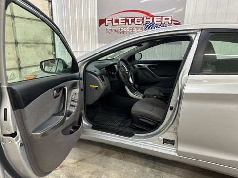 Used 2012 Hyundai Elantra GLS w/ Preferred Pkg 3 image 17