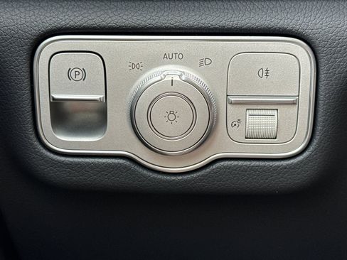 New 2026 Mercedes-Benz GLS 450 4MATIC image 28