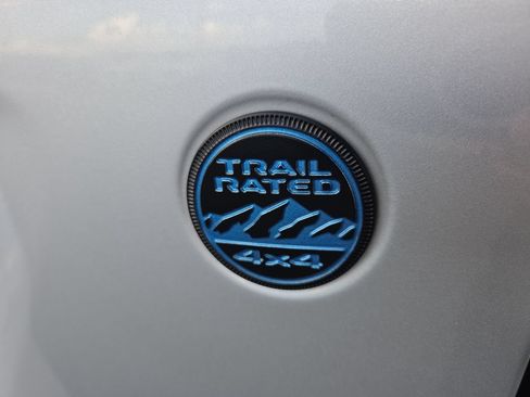 Used 2024 Jeep Wrangler Unlimited Rubicon AWD/4WD image 11