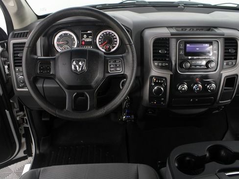 Used 2017 RAM 1500 Express image 8