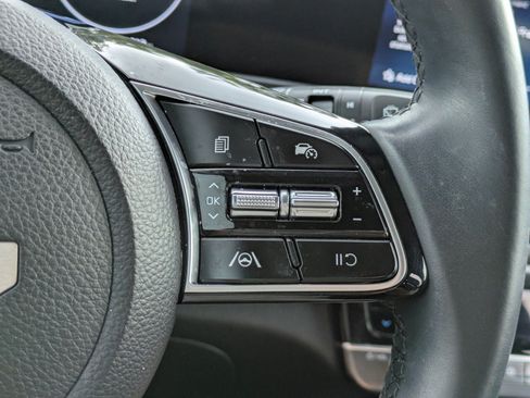 Certified 2024 Kia Seltos EX FWD image 21