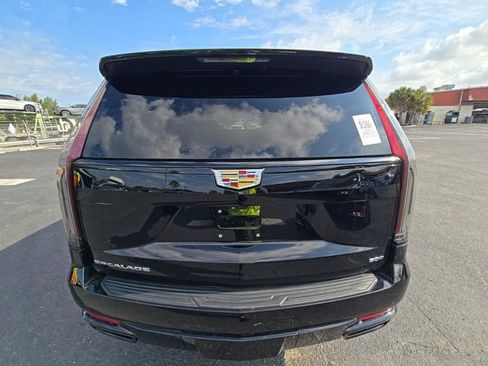 Used 2024 Cadillac Escalade Sport AWD/4WD image 6