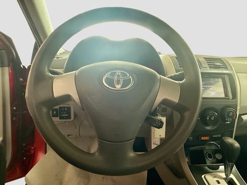 Used 2010 Toyota Corolla LE FWD image 12