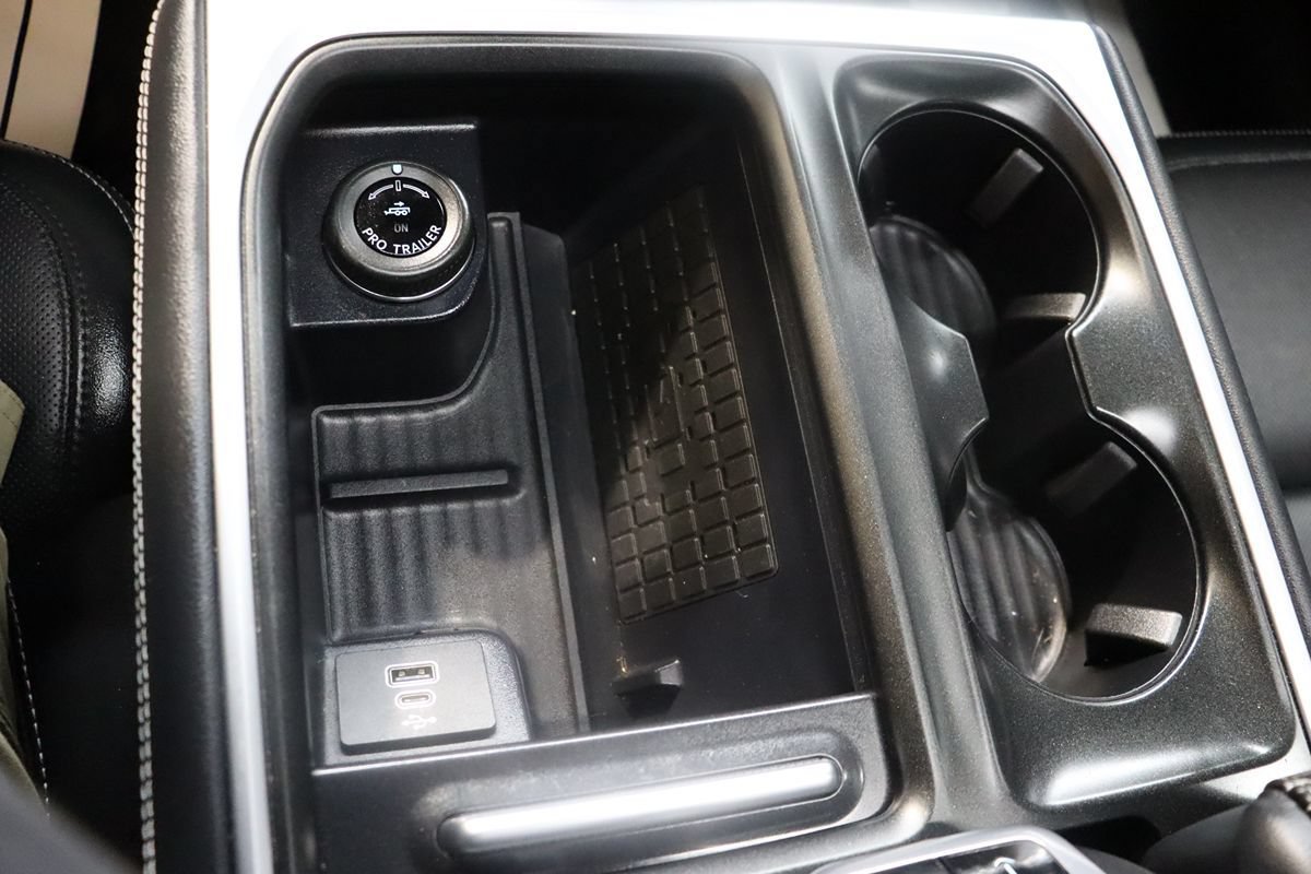 Used 2025 Ford Expedition Platinum w/ Driver's Package AWD/4WD image 54