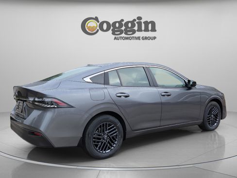 New 2026 Nissan Sentra SV image 6