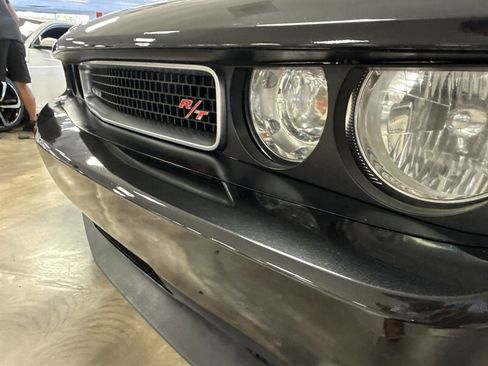 Used 2009 Dodge Challenger R/T RWD image 12
