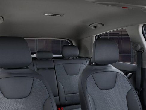 Used 2025 Kia Niro EX w/ EX Cold Weather Package image 30