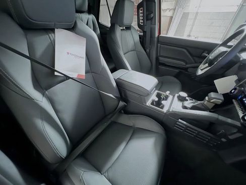 New 2026 Toyota 4Runner Limited AWD/4WD image 28