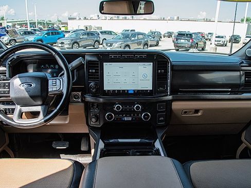 Used 2024 Ford F350 Lariat w/ Lariat Ultimate Package AWD/4WD image 5