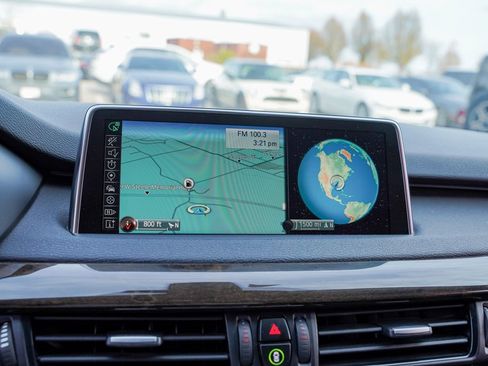 Used 2016 BMW X5 xDrive35d image 11