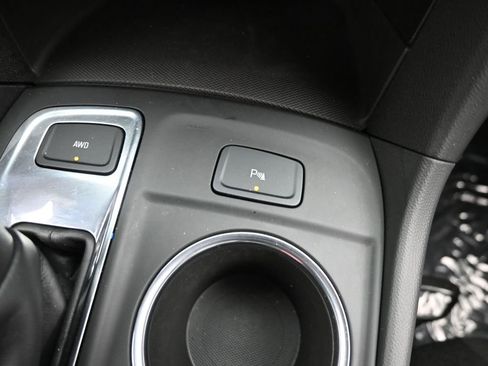 Used 2022 Chevrolet Equinox LT image 17