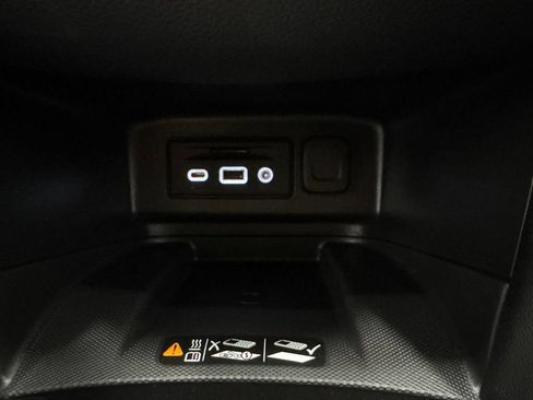 Used 2024 Chevrolet Equinox Premier AWD/4WD image 20