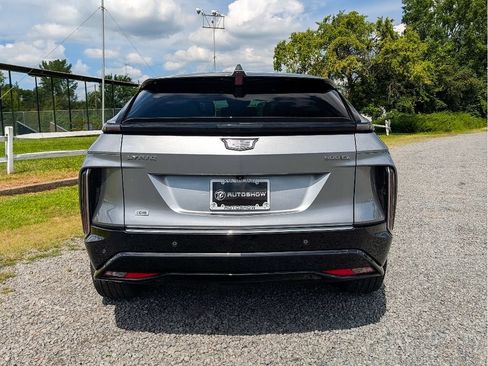 Used 2024 Cadillac Lyriq Tech AWD/4WD image 6