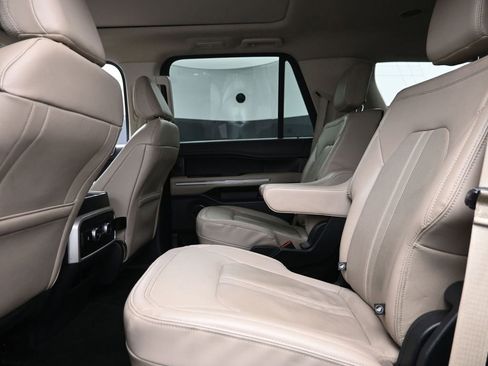 Used 2022 Ford Expedition Limited AWD/4WD image 11