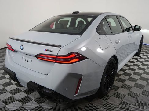 New 2026 BMW M5 image 4