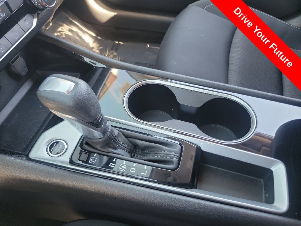 Used 2024 Nissan Altima 2.5 SV FWD image 12