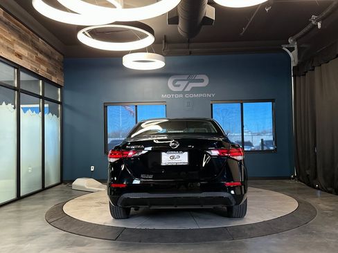 Used 2023 Nissan Sentra S image 4