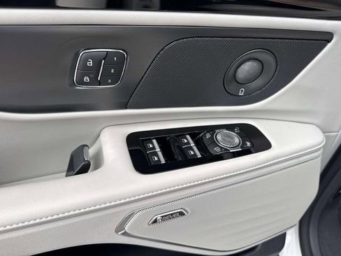 New 2026 Lincoln Nautilus Premier w/ Equipment Group 102A image 19