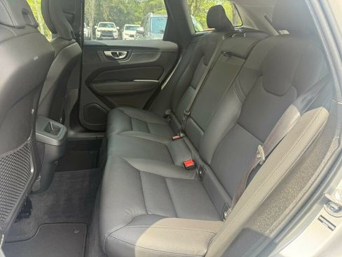 Used 2025 Volvo XC60 B5 Plus AWD/4WD image 9