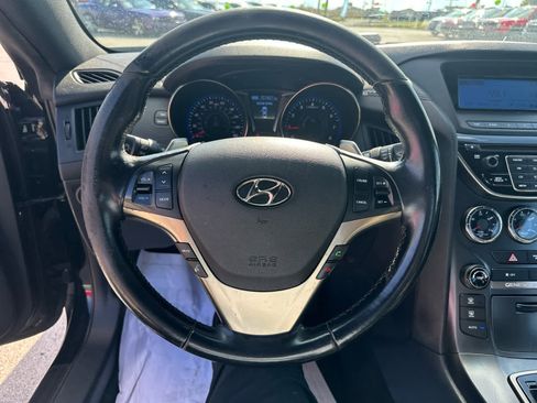 Used 2015 Hyundai Genesis 3.8 image 15