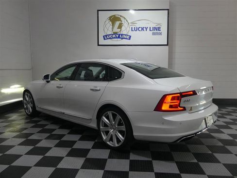 Used 2018 Volvo S90 T6 Inscription image 11