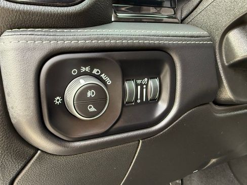 Used 2025 RAM 2500 Limited w/ Cold Weather Group image 17