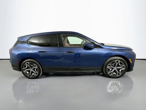 Used 2024 BMW iX xDrive50 AWD/4WD image 4