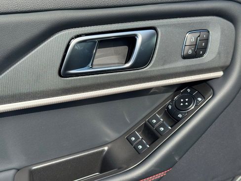 New 2025 Ford Explorer ST-Line w/ Premium Package image 27