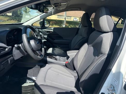 Used 2024 Subaru Crosstrek 2.0i Premium AWD/4WD image 9