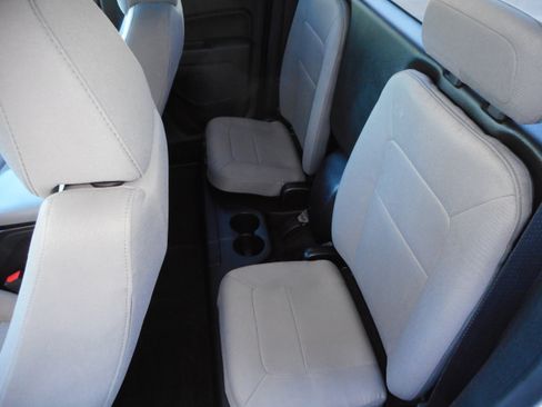 Used 2016 Chevrolet Colorado W/T w/ WT Convenience Package AWD/4WD image 21
