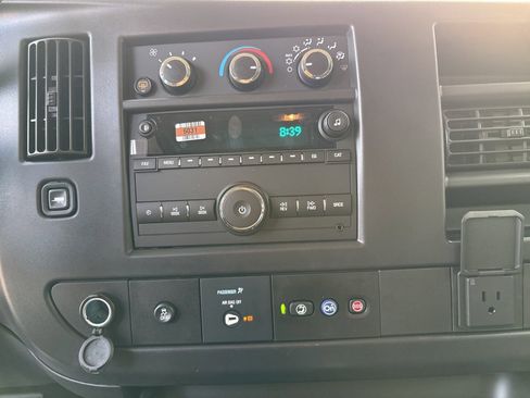 New 2025 Chevrolet Express 2500 LS w/ Enhanced Convenience Package image 15