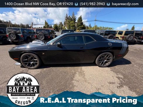 Used 2017 Dodge Challenger Scat Pack RWD image 8