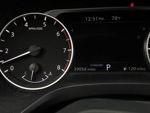 Used 2025 Nissan Rogue SV FWD image 38